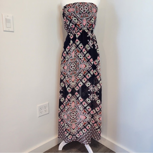 Charlotte Russe Dresses & Skirts - Strapless Bohemian Design Dress, SIZE MEDIUM, never worn